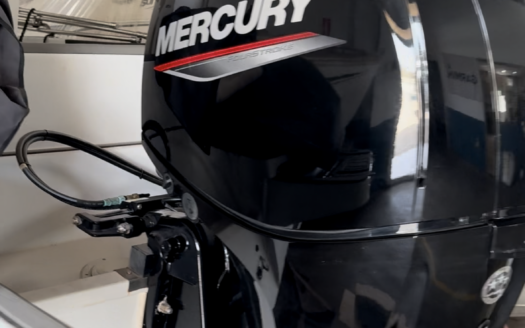 BARCO NAUTIPOL 630 SUNDECK