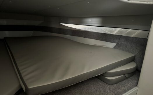 BARCO NAUTIPOL 630 SUNDECK