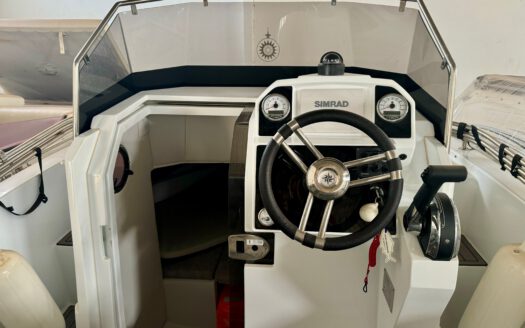 BARCO NAUTIPOL 630 SUNDECK